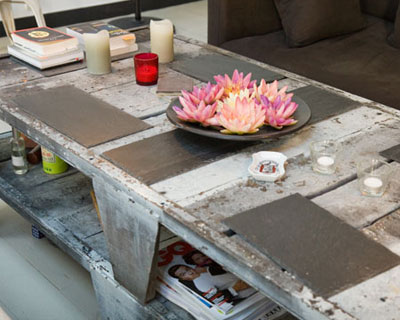 Bàn tự đóng bằng pallet gỗ