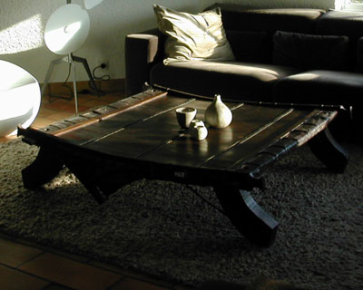 Bàn tự đóng bằng pallet gỗ