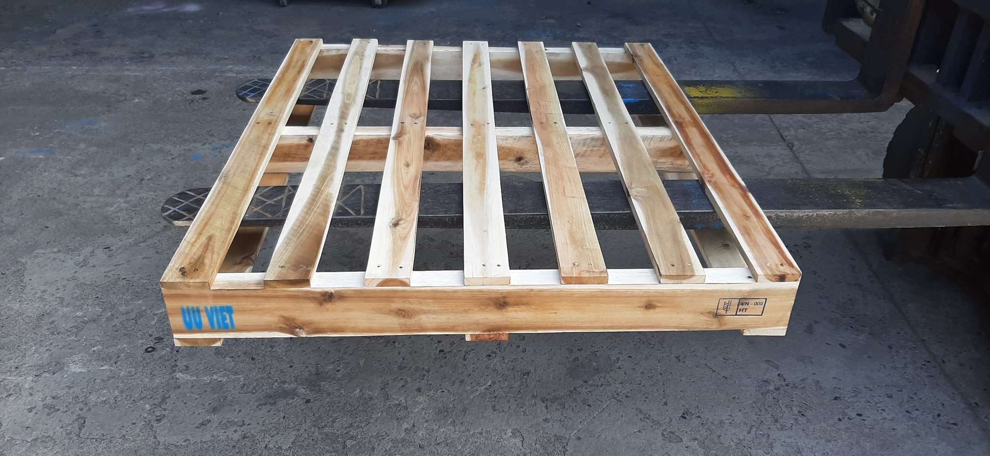 pallet khử trùng ht