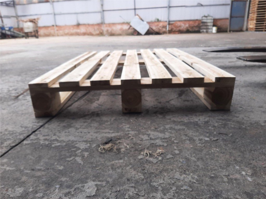 pallet 4 hướng nâng